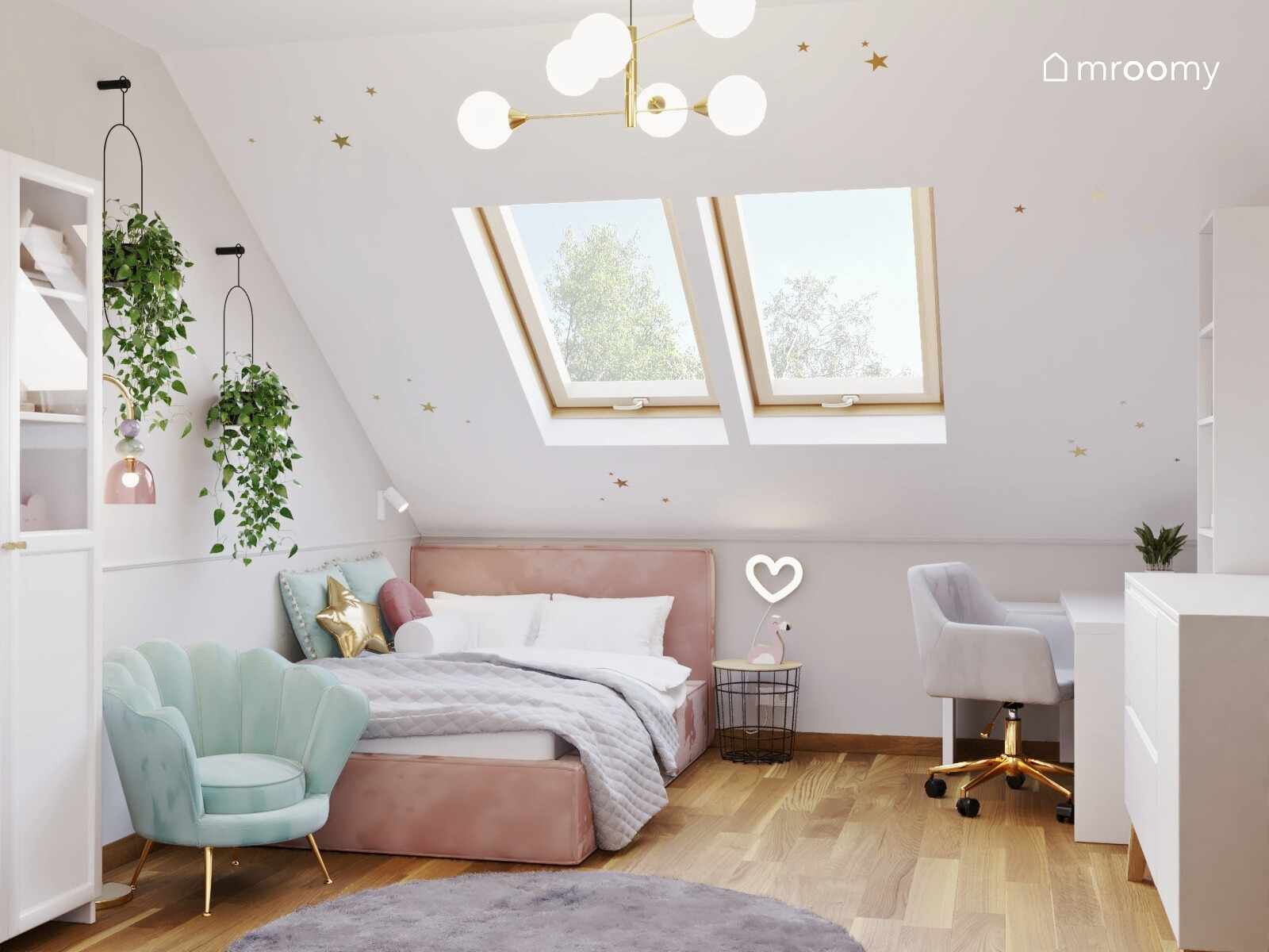 Pokój ze skosem dla nastolatki