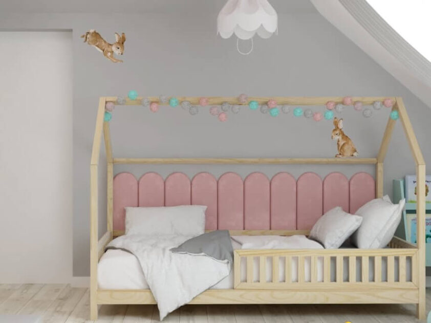 panele tapicerowane zaokrąglone przy łóżku dziecka